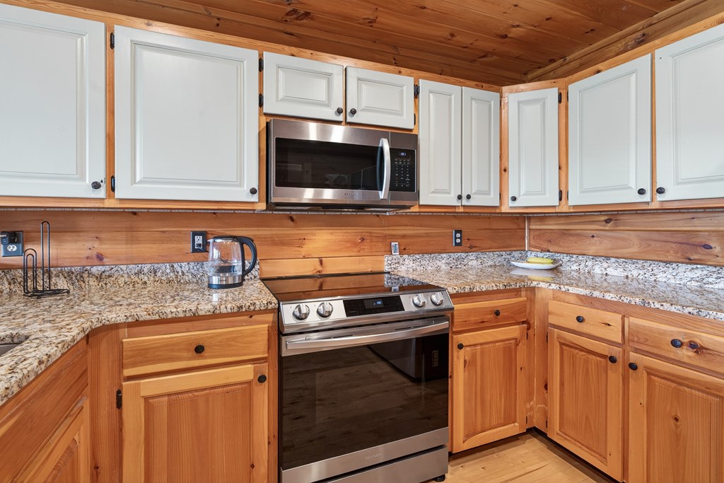 40 Foxfire Lane