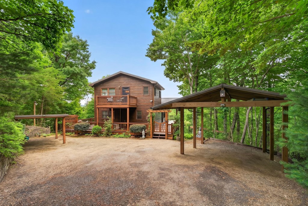 40 Foxfire Lane