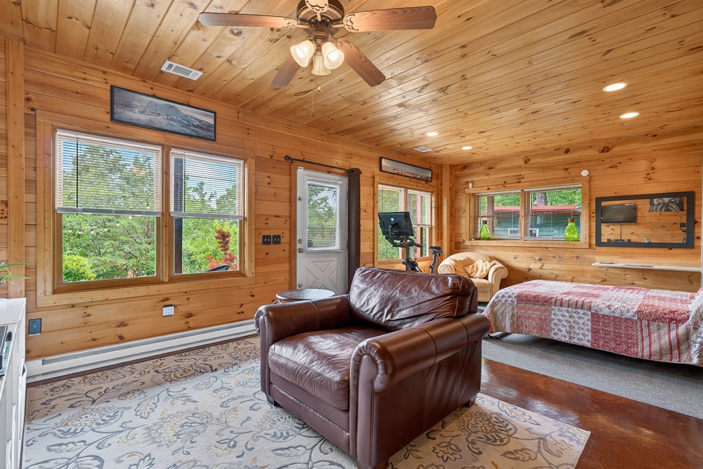 40 Foxfire Lane