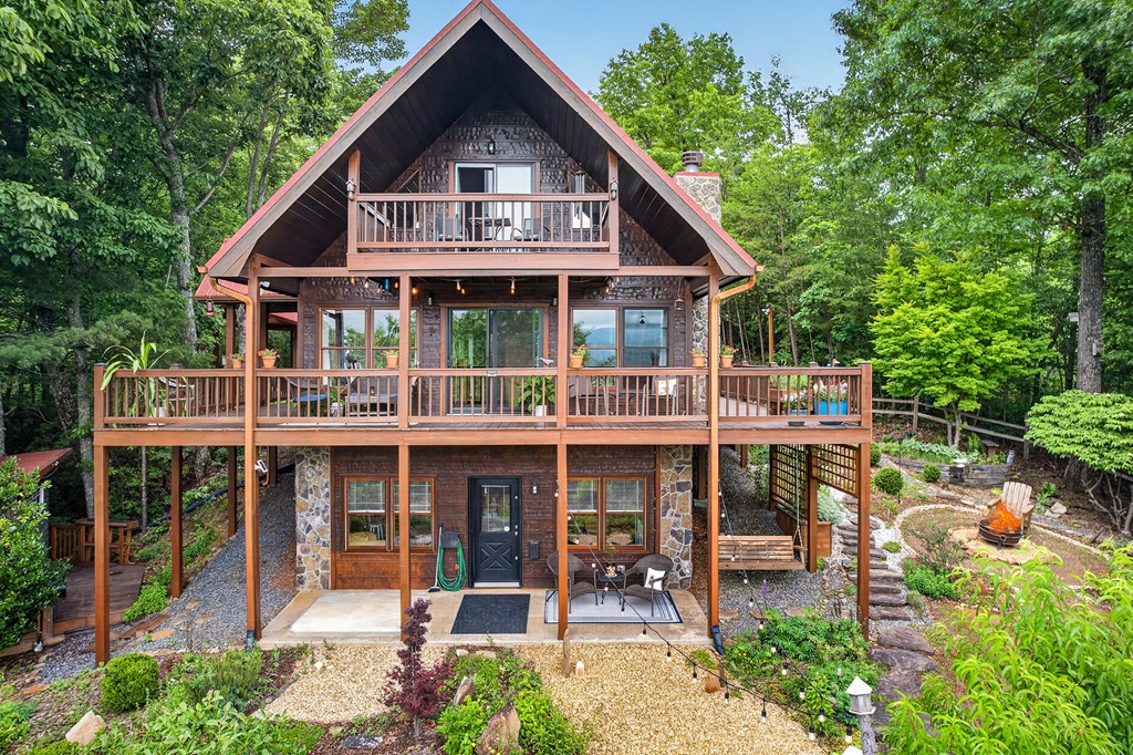 40 Foxfire Lane