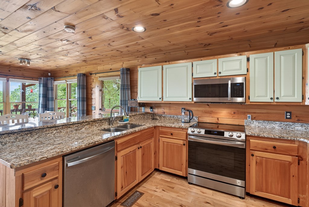 40 Foxfire Lane