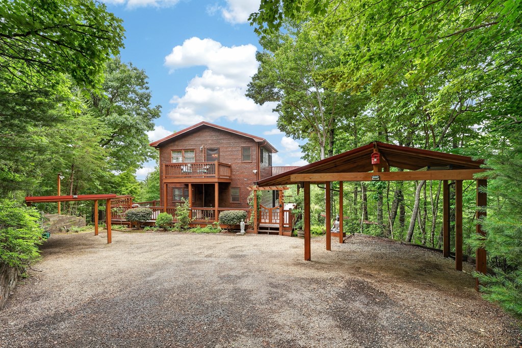 40 Foxfire Lane
