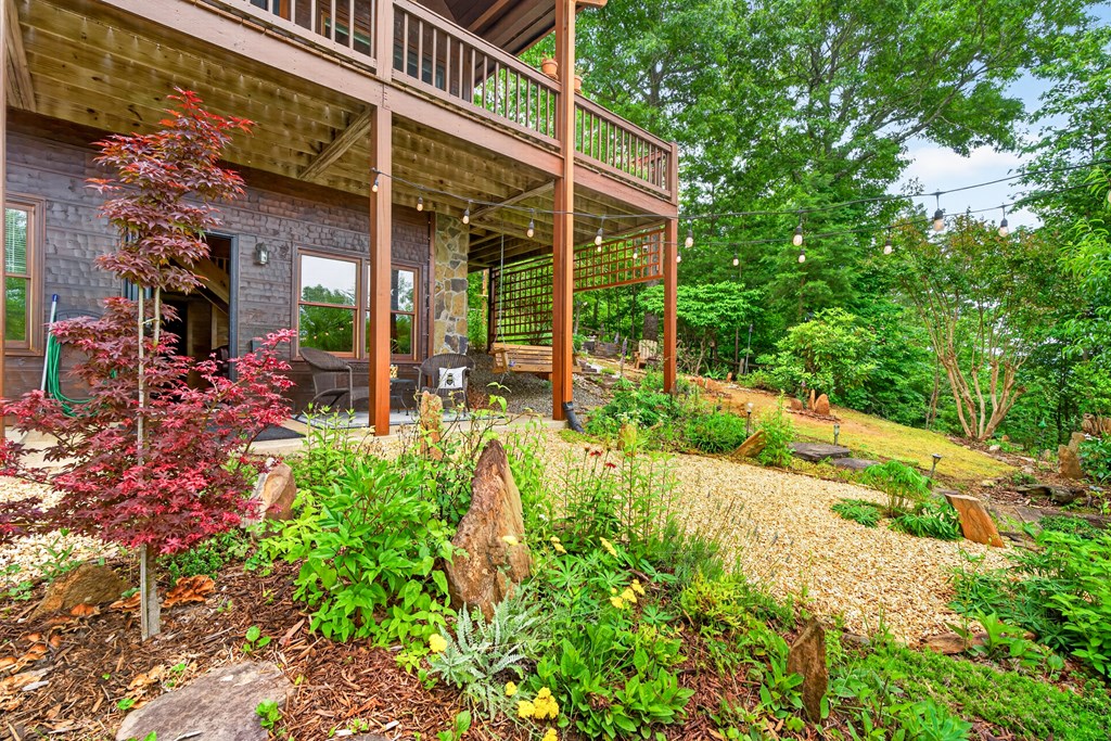 40 Foxfire Lane
