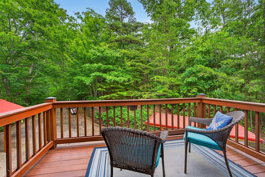 40 Foxfire Lane