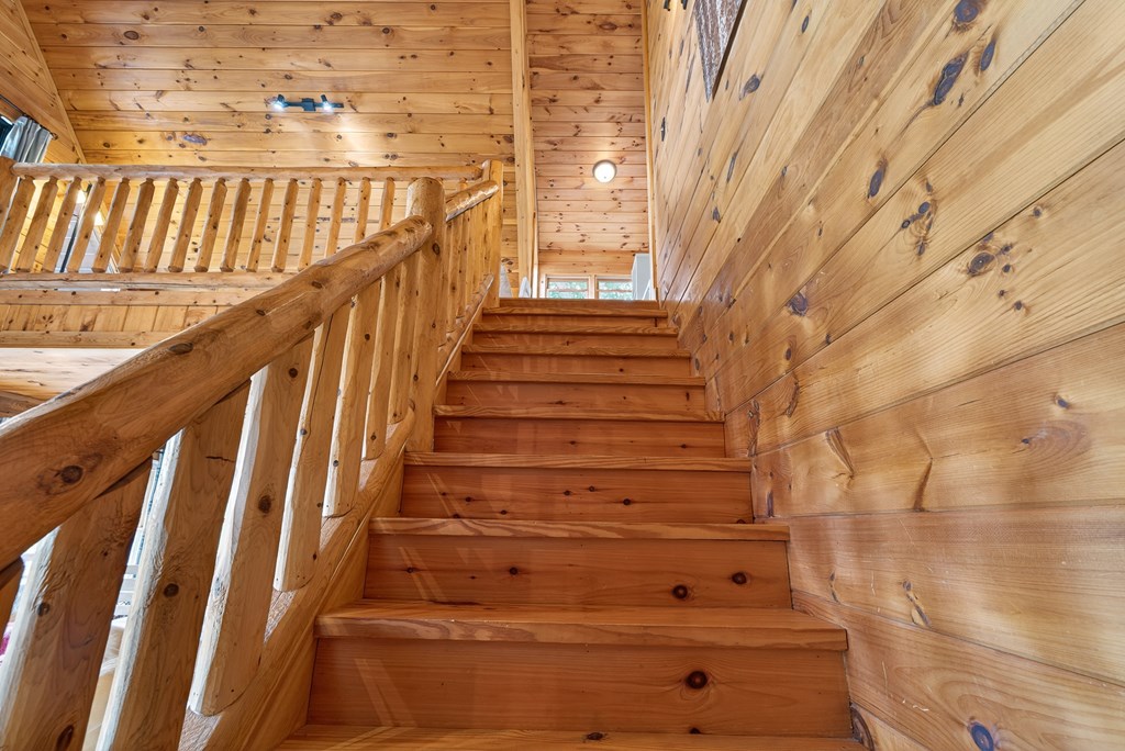 40 Foxfire Lane