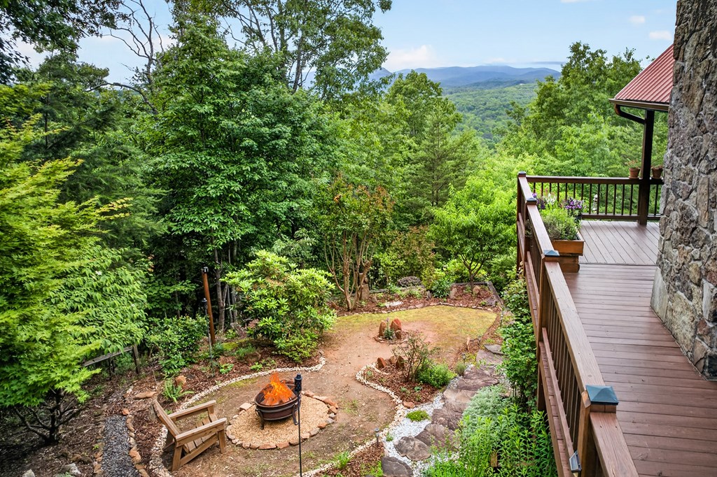 40 Foxfire Lane
