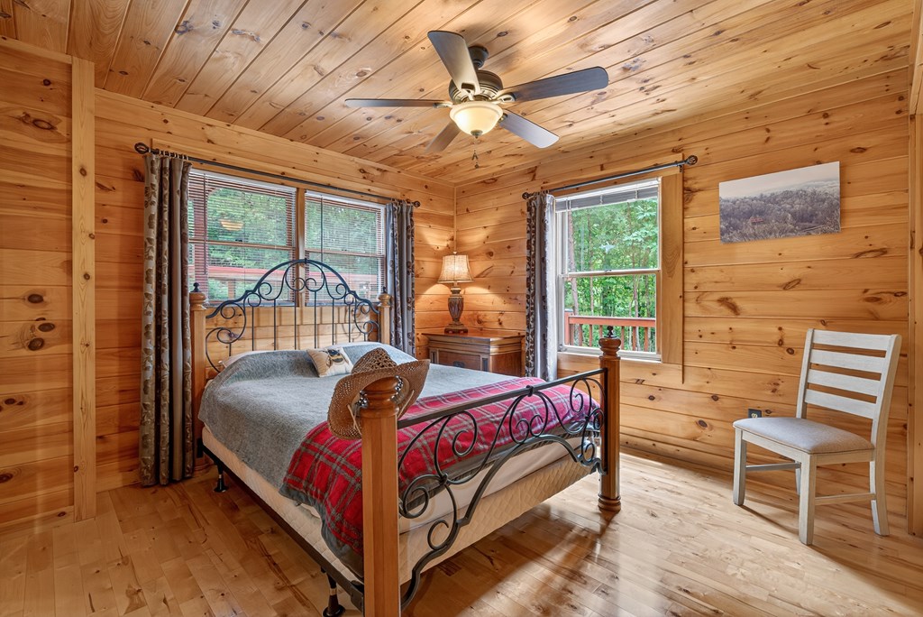 40 Foxfire Lane
