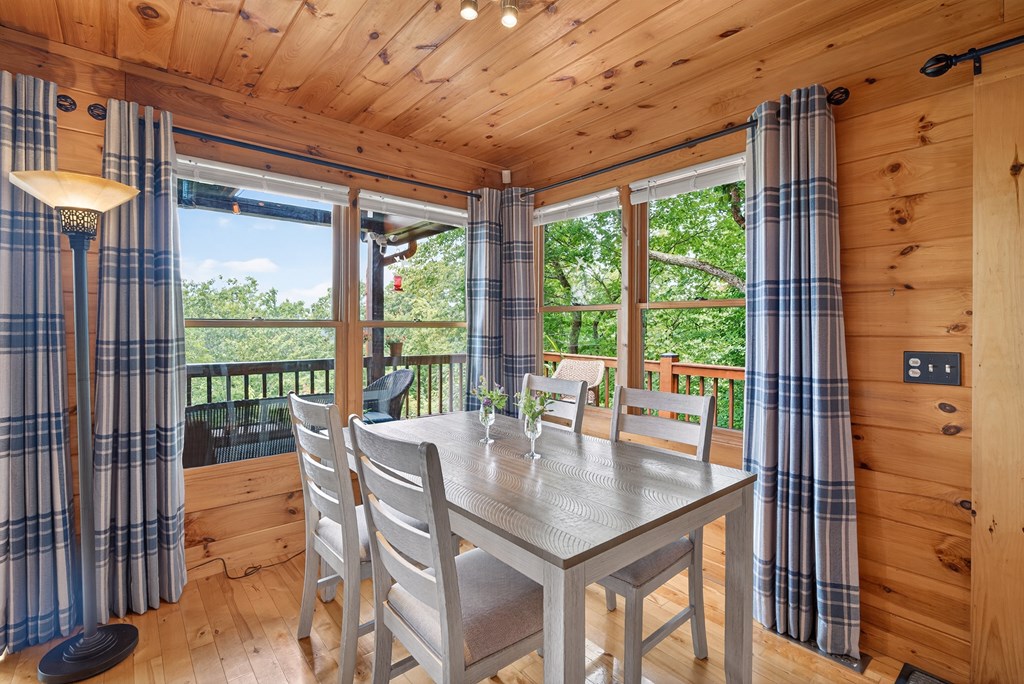 40 Foxfire Lane