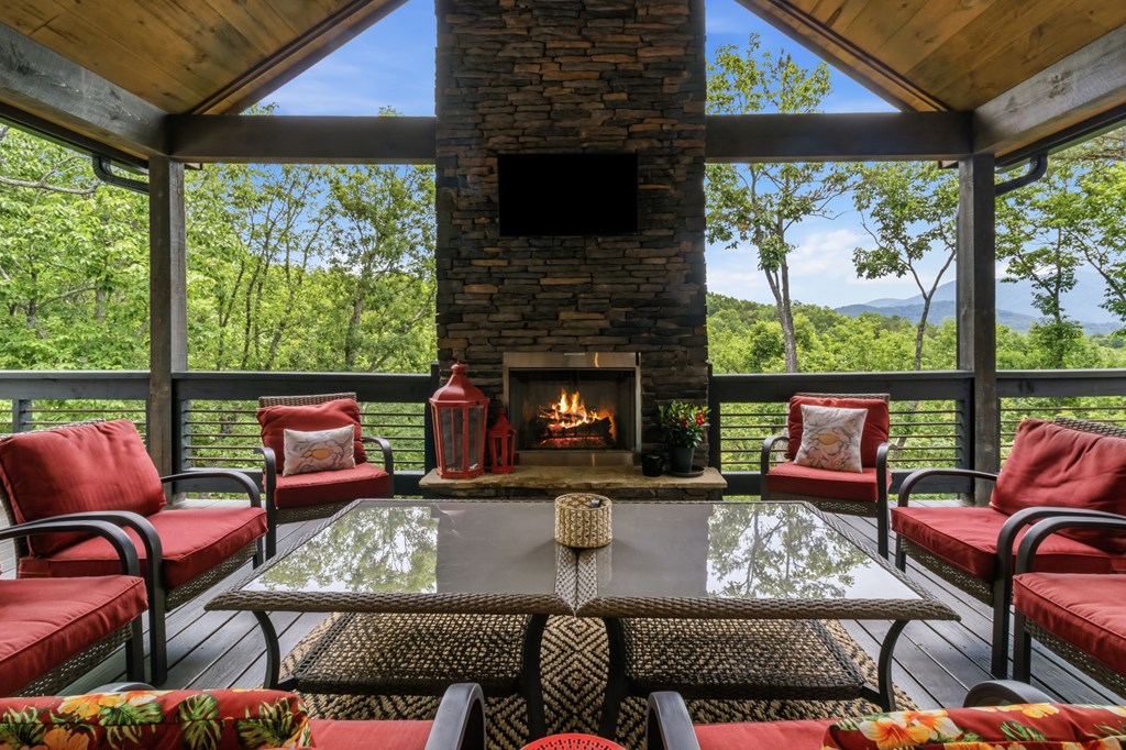 254 Leatherwood Mountain Road