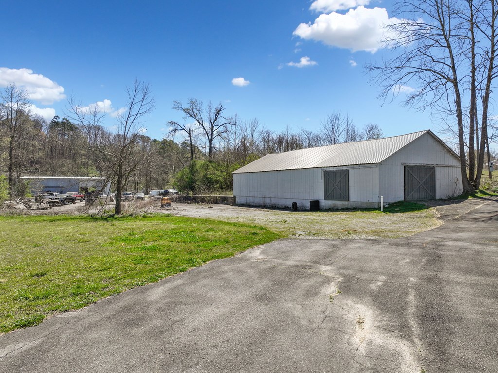 243 S Old Highway 5