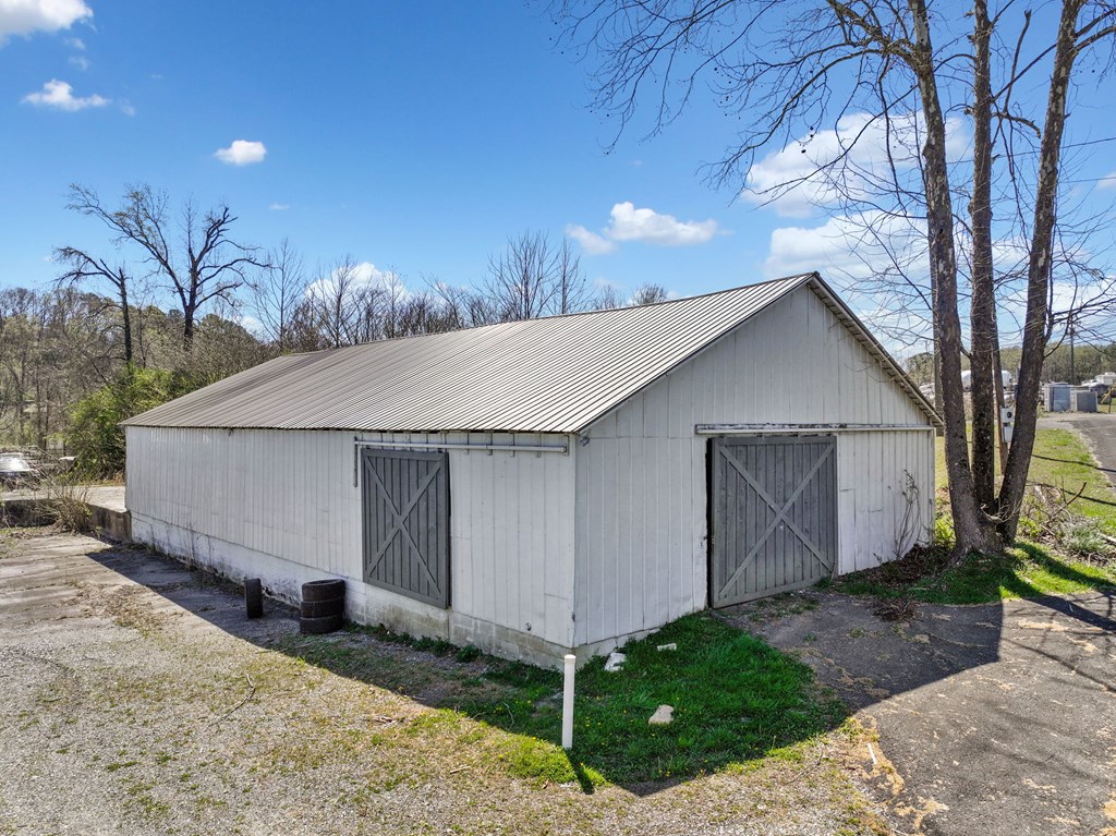 243 S Old Highway 5