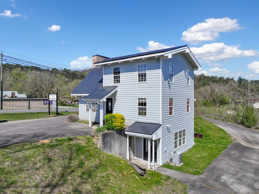 243 S Old Highway 5