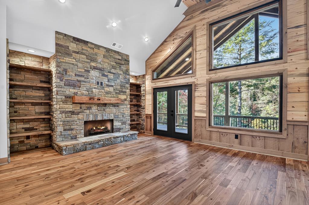 382 Pocaset Drive