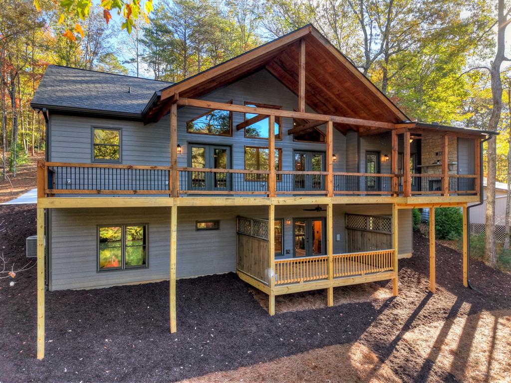 382 Pocaset Drive