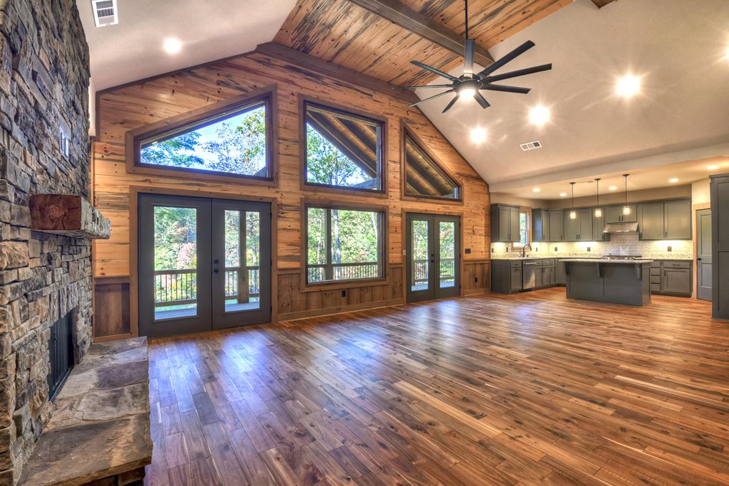 382 Pocaset Drive