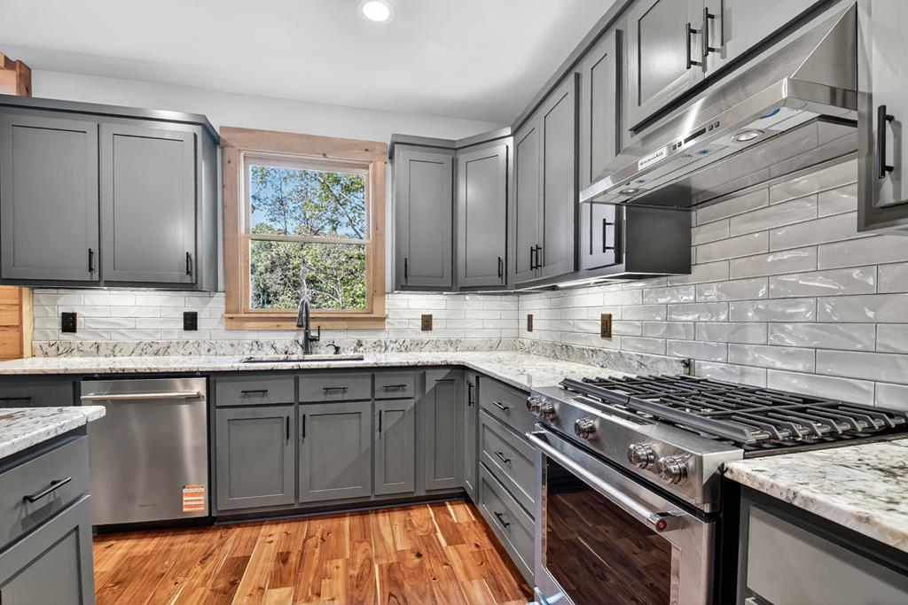 382 Pocaset Drive