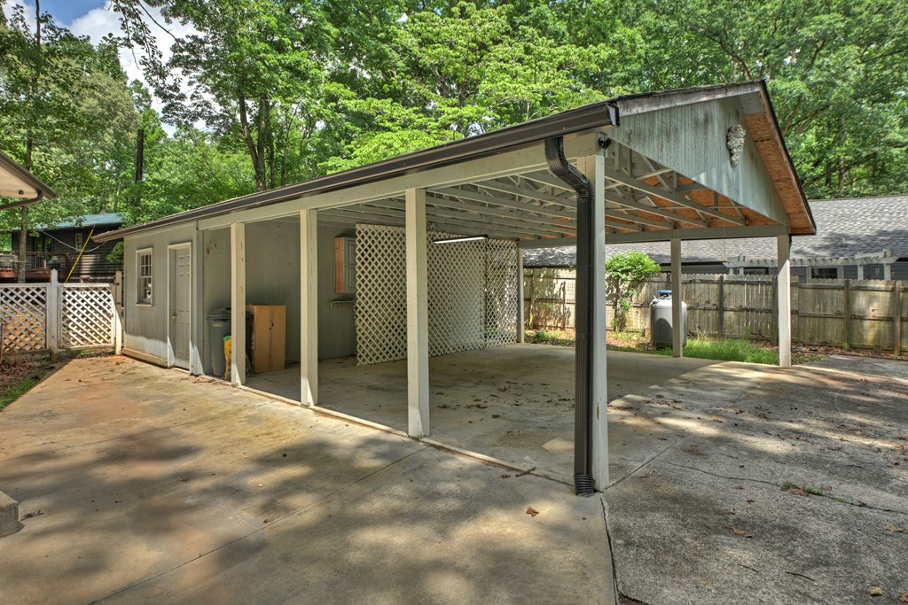 1076 Riverview Drive