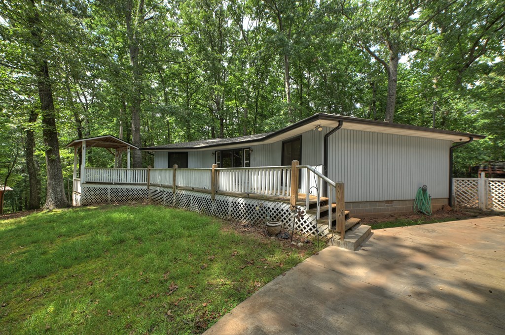 1076 Riverview Drive