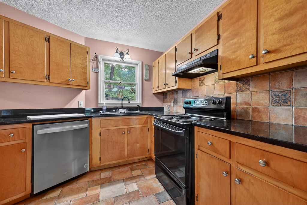 1076 Riverview Drive