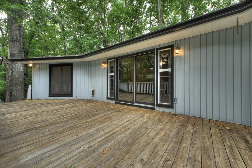 1076 Riverview Drive