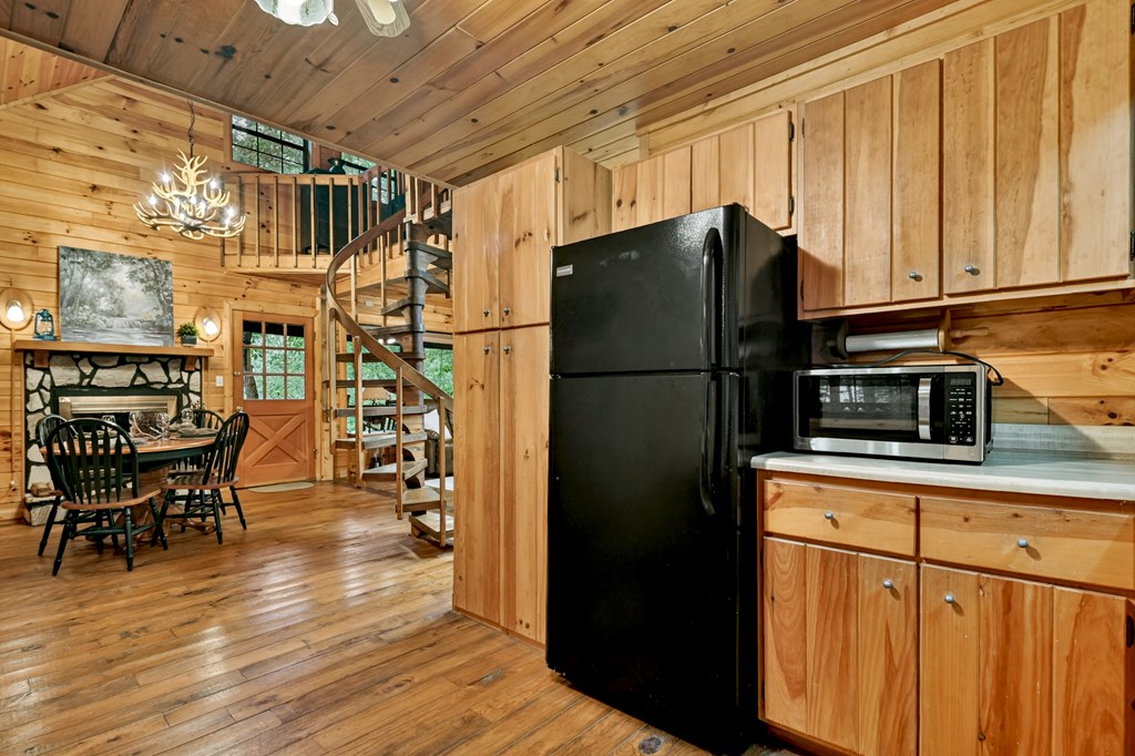 415 Walnut Mountain Road