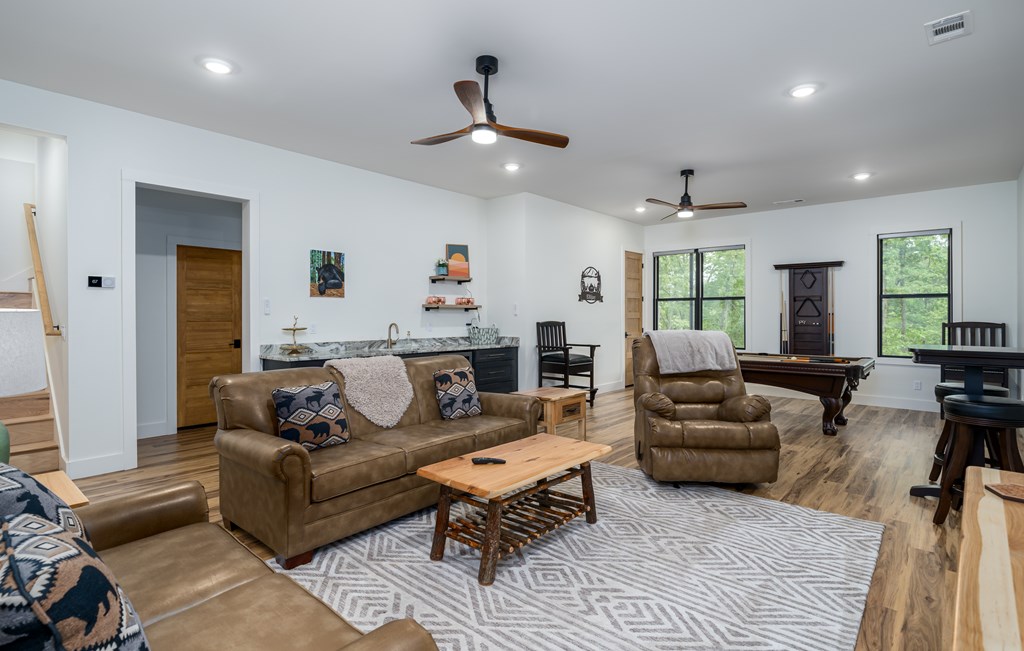 77 Hickory Lane