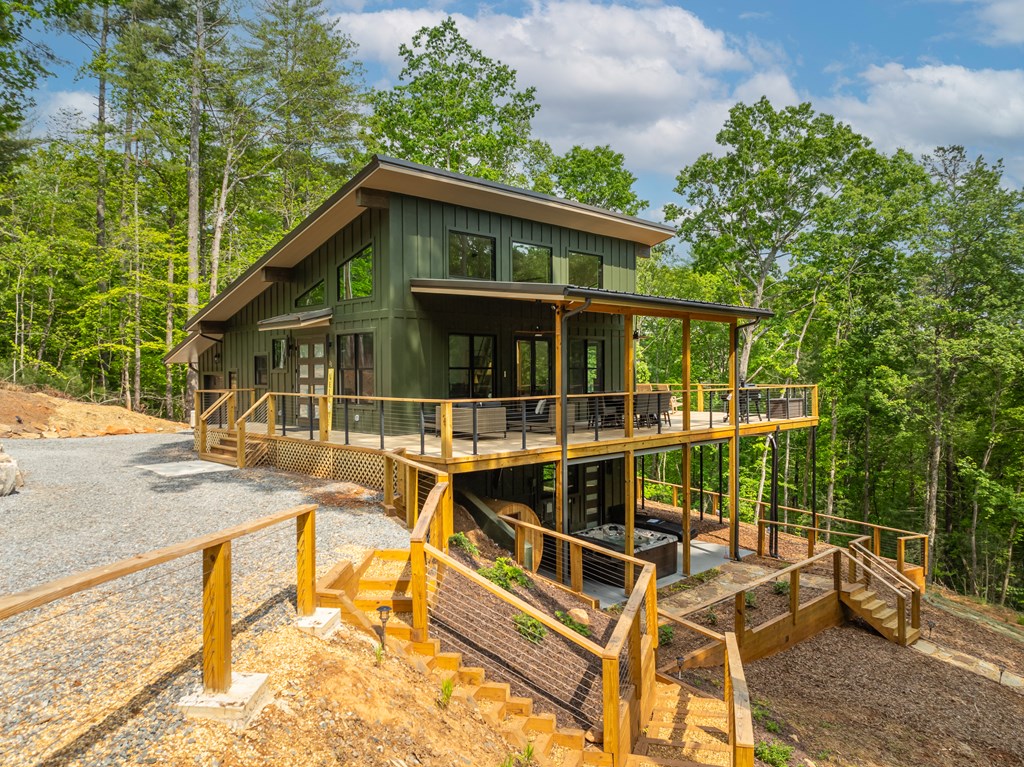 77 Hickory Lane