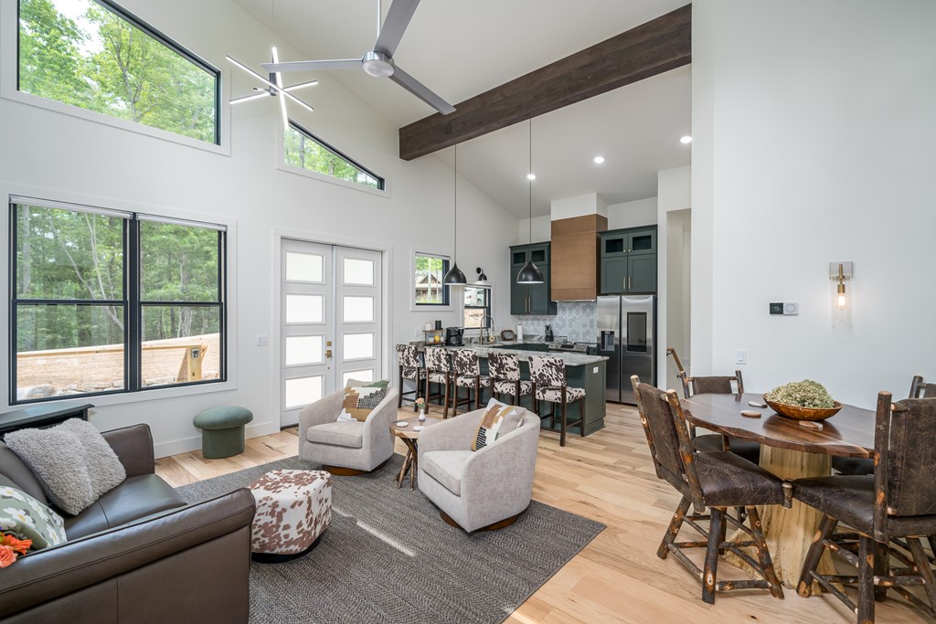 77 Hickory Lane