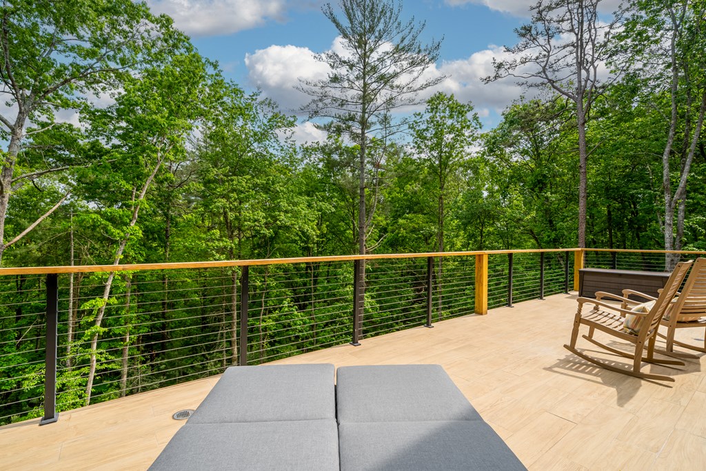 77 Hickory Lane