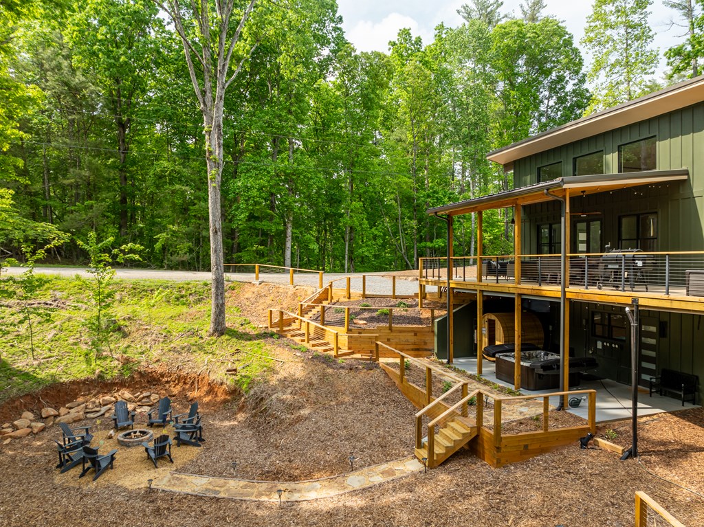 77 Hickory Lane