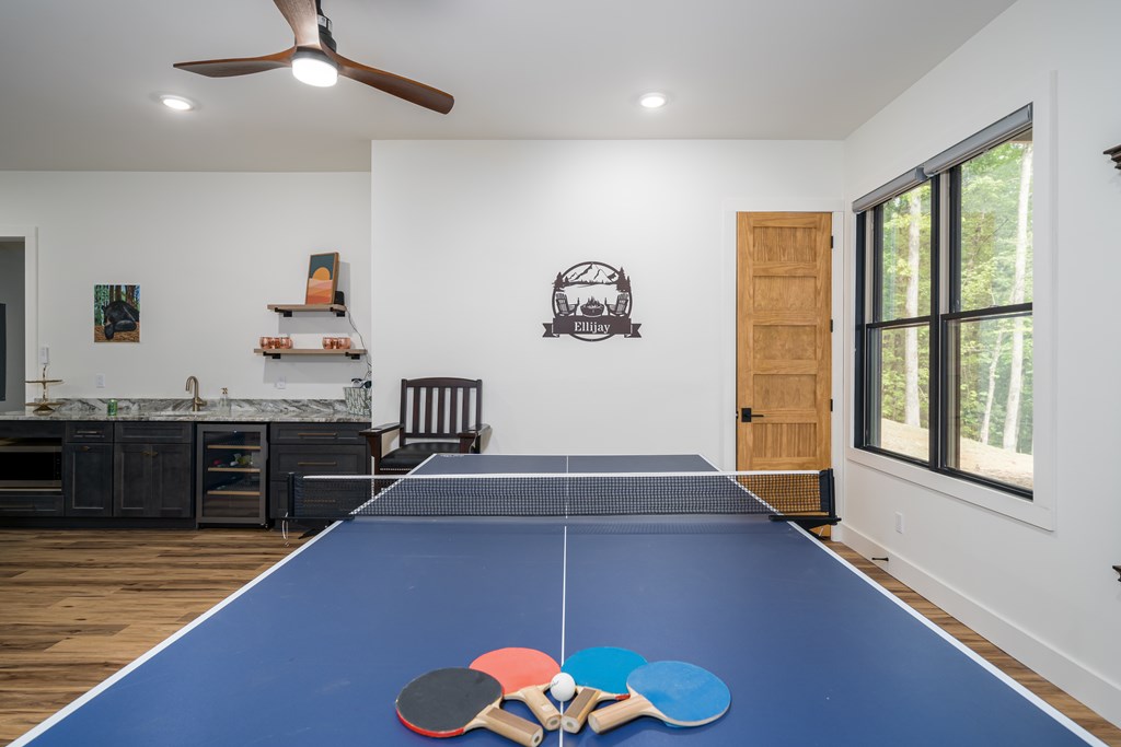 77 Hickory Lane