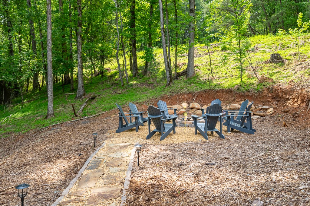 77 Hickory Lane
