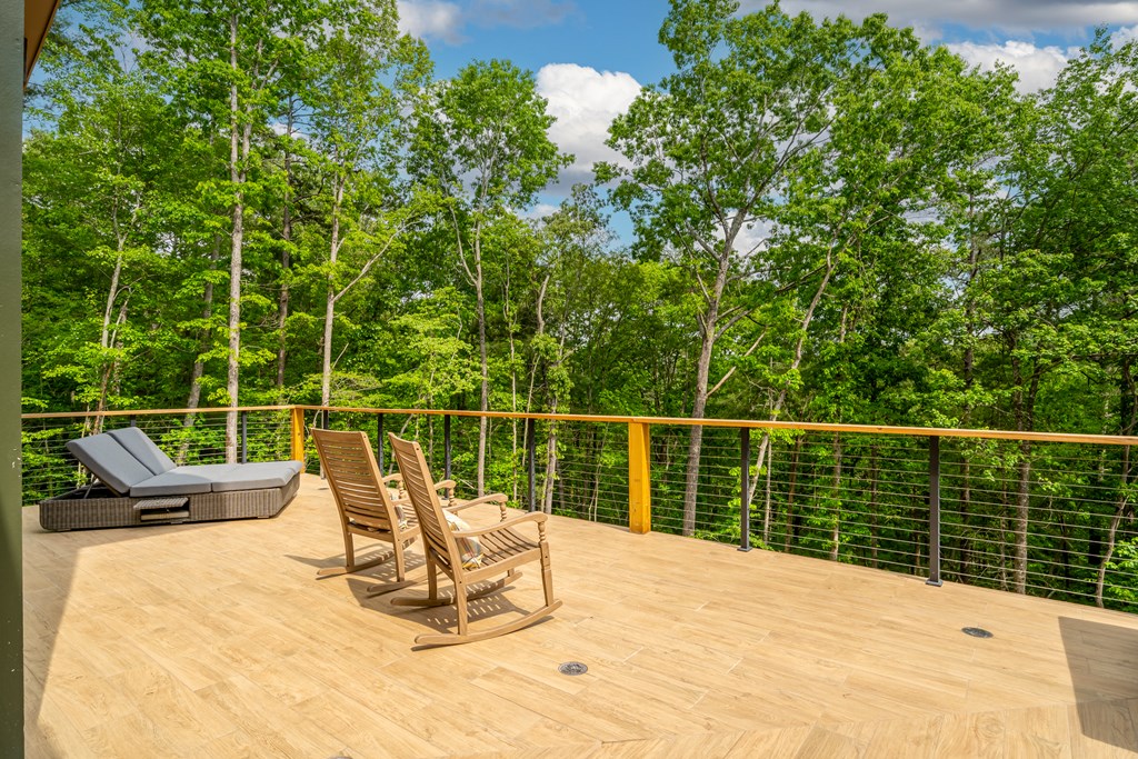77 Hickory Lane