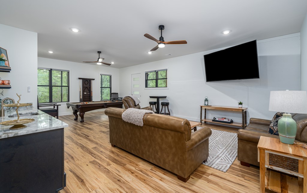 77 Hickory Lane