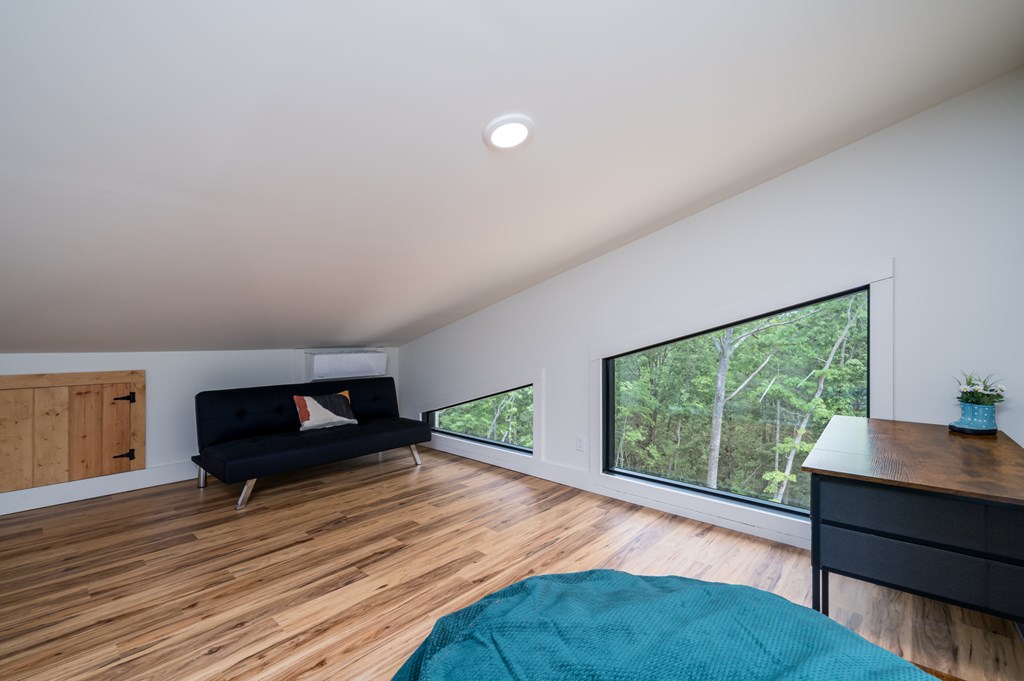 77 Hickory Lane
