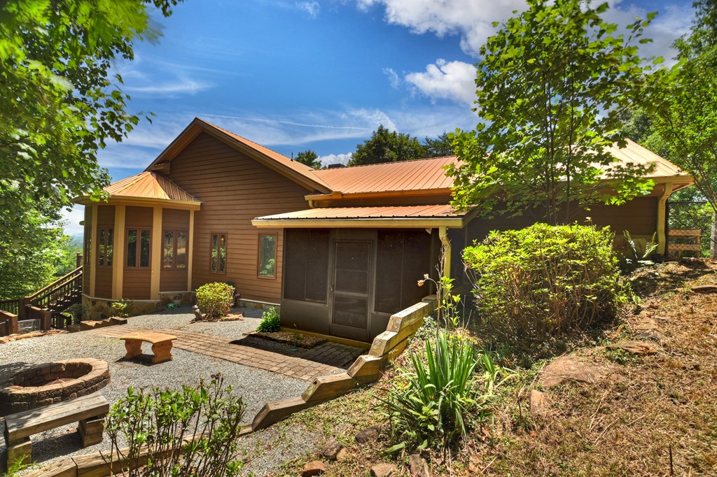 762 Pettit Ridge Road