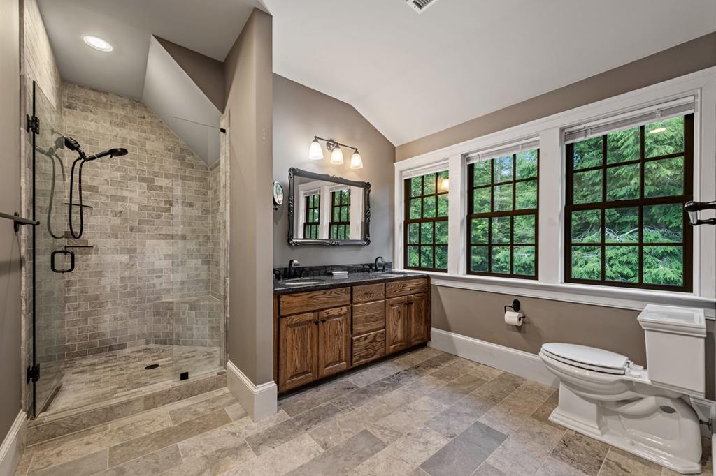 290 Old Anderson Creek
