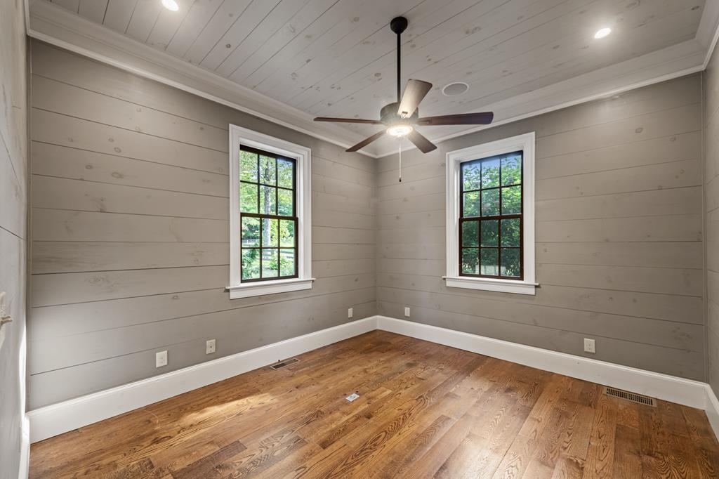 290 Old Anderson Creek