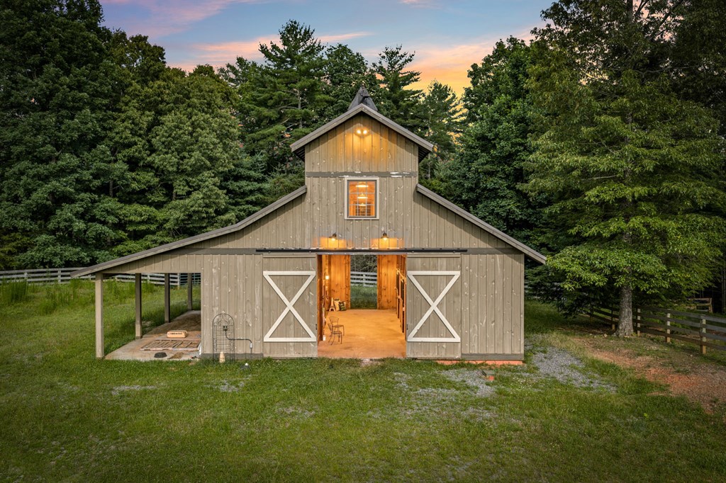 290 Old Anderson Creek