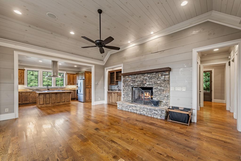 290 Old Anderson Creek