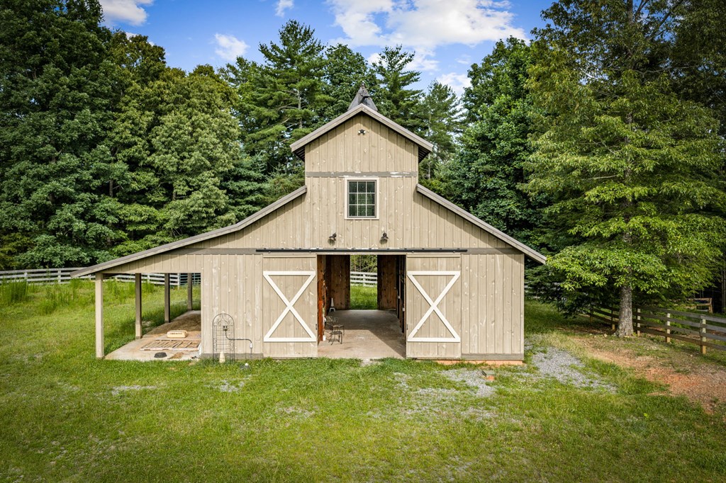 290 Old Anderson Creek