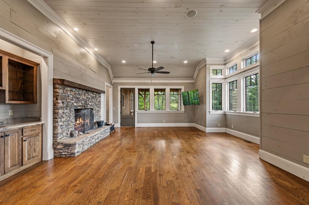 290 Old Anderson Creek