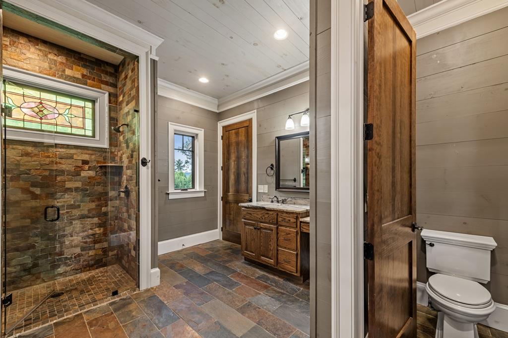 290 Old Anderson Creek