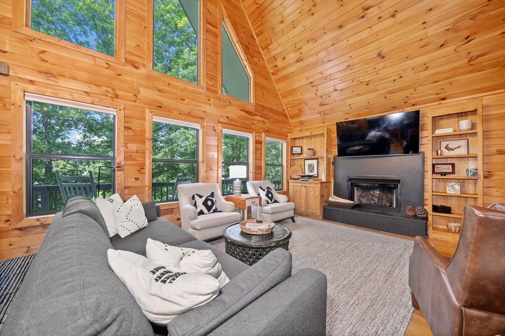 295 Vista Chalet Drive