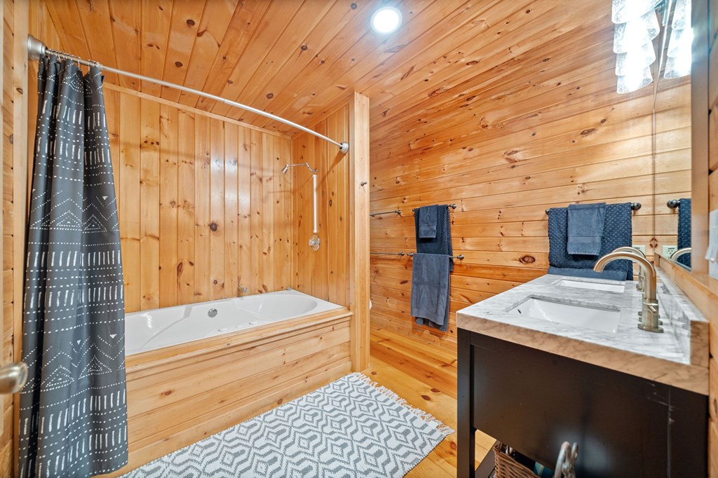 295 Vista Chalet Drive