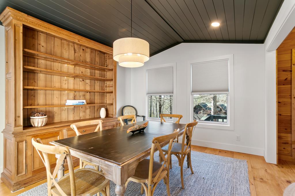 295 Vista Chalet Drive