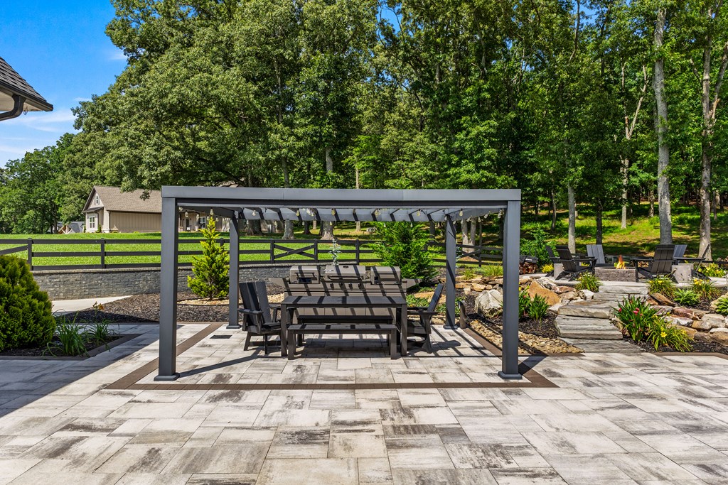 24 Farmland Ct