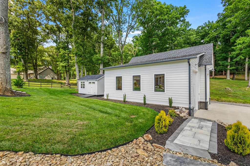 24 Farmland Ct