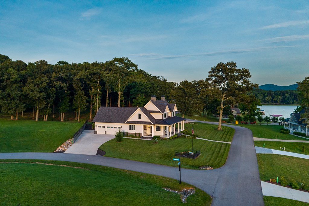 24 Farmland Ct