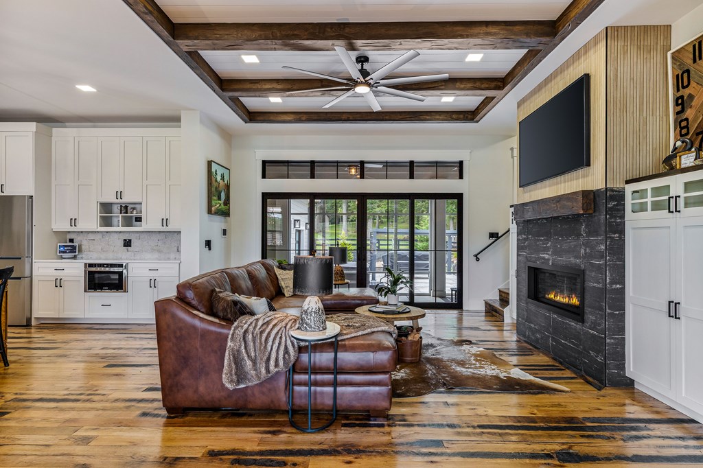 24 Farmland Ct